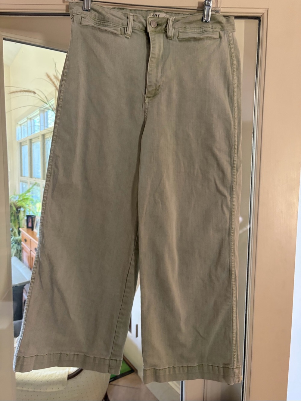 Oat New York Light GreenWide-Leg Jeans